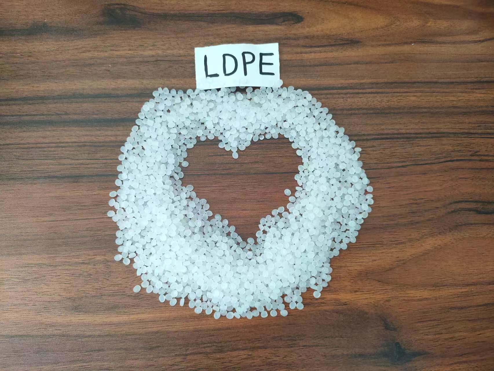 China 
Venta directa de fábrica LDPE partículas de resina de polietileno de baja densidad LDPE Garantía de calidad
fabricante y proveedor