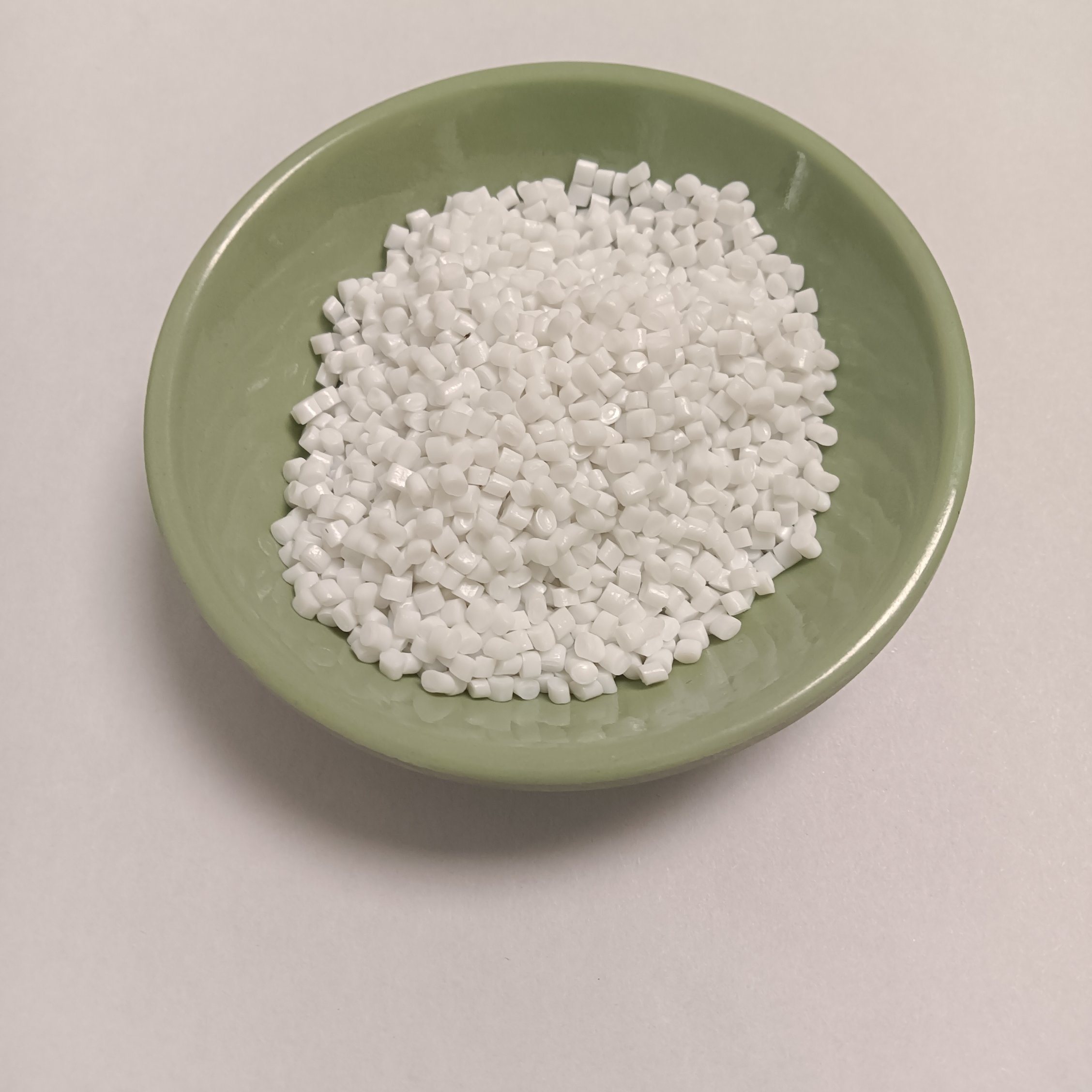 China 
Injection Grade HIPS Granules Prices High Impact Polystyrene Injection Molding Plastic Raw Material HIPS Granules 825
manufacture and supplier