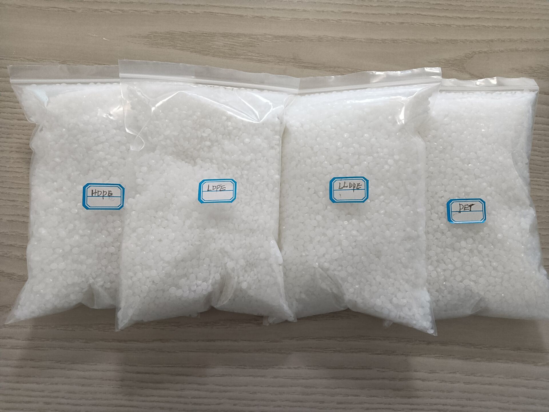 Plastic Raw Material Chemical PE CAS 9002-88-4 Polyethylene HDPE