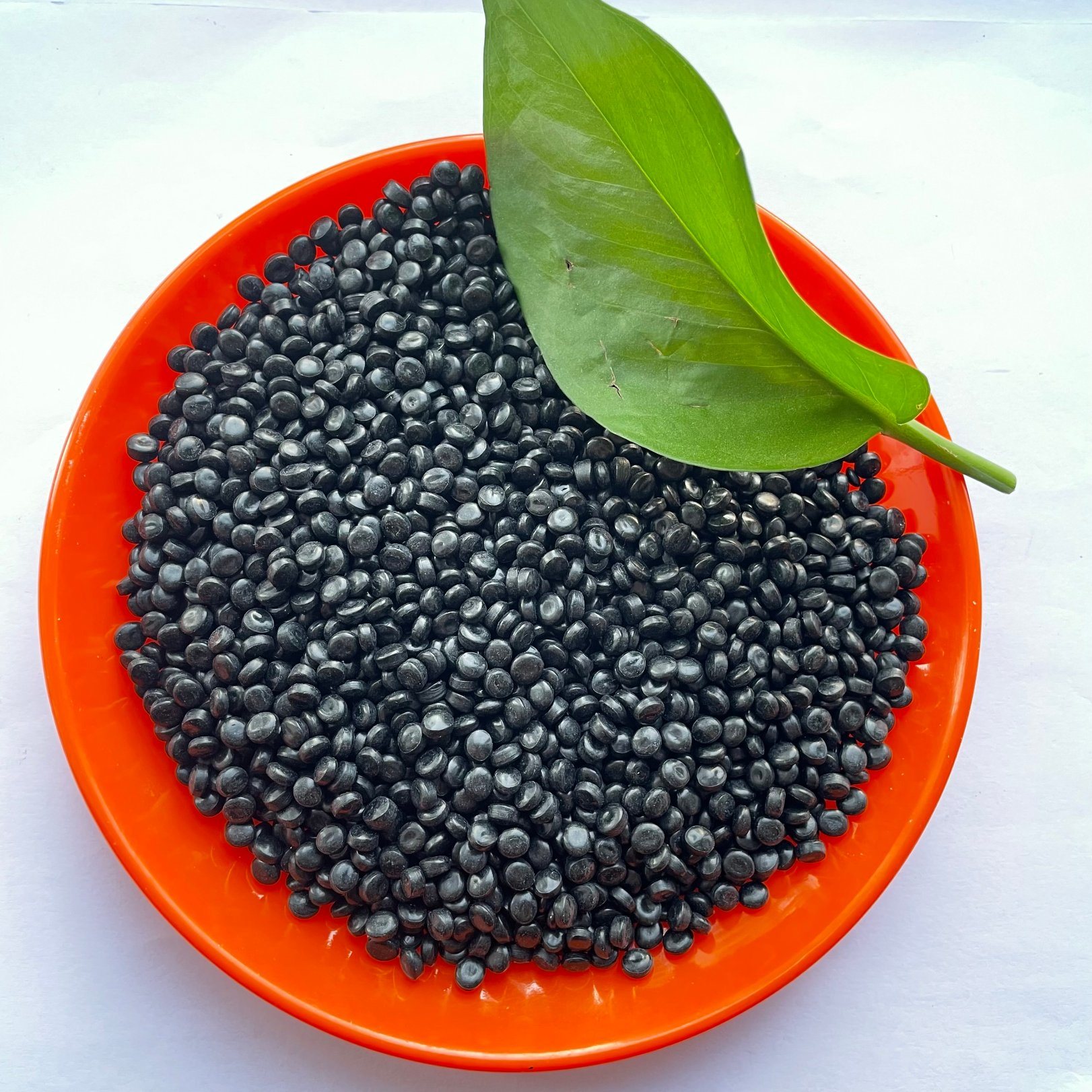 
Transparent and Black Polyethylene Granules Virgin Recycled Raw Material HDPE PE80 PE100 Granules
