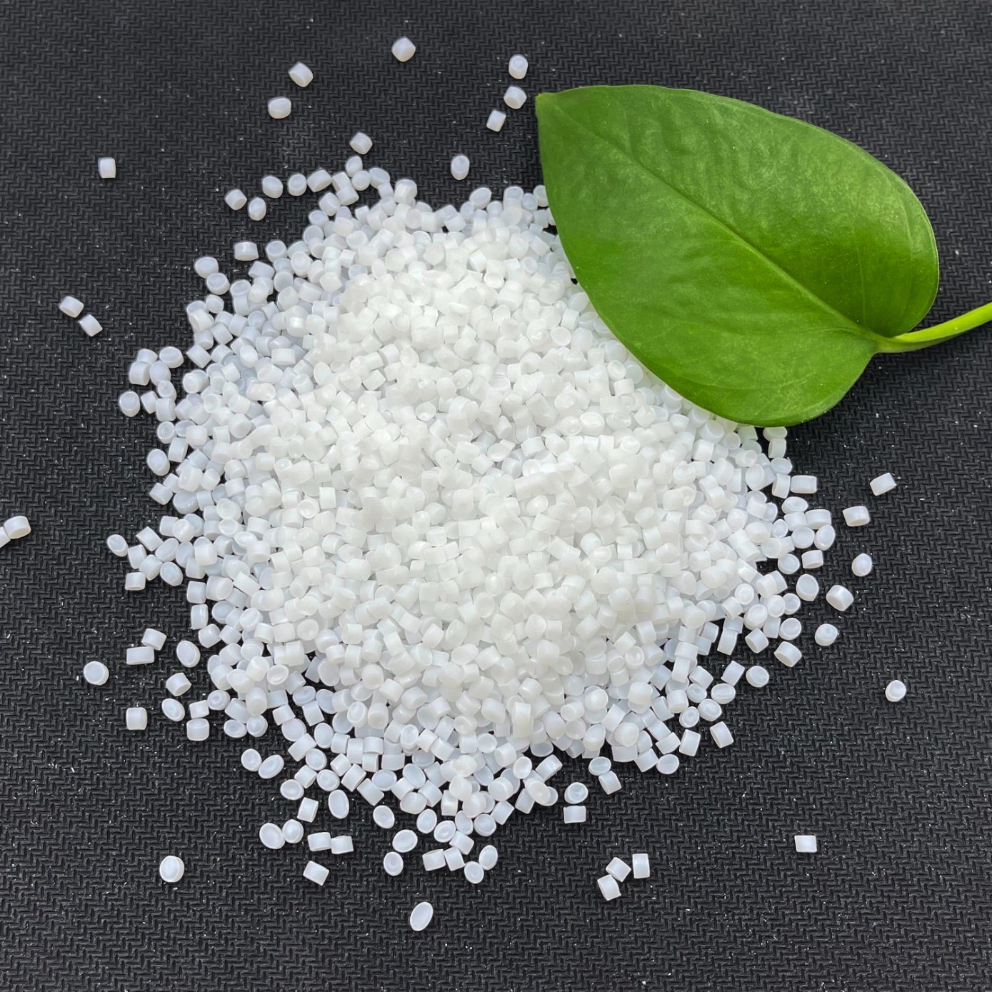 Virgin High Impact Polystyrene HIPS Resin Recycled HIPS Granules Injection Extrusion Food Grade HIPS Granules with Low Price