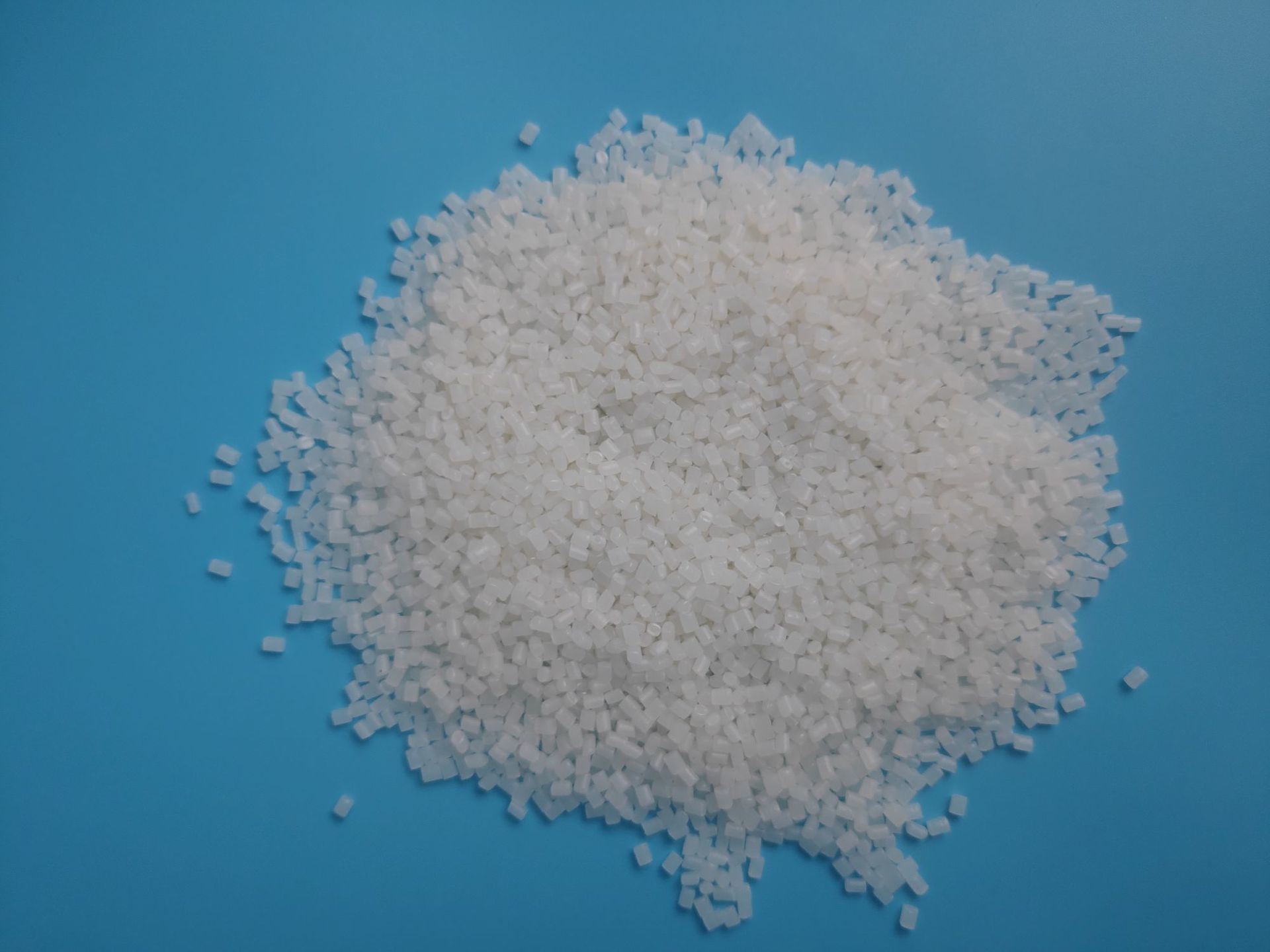 China 
Selling High Strength and Toughness Virgin LLDPE Granules for Packaging Film
manufacture and supplier